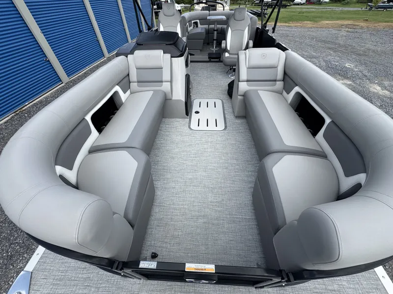 Slide: The Image of Premier Solaris Rev 250 2025 - 27