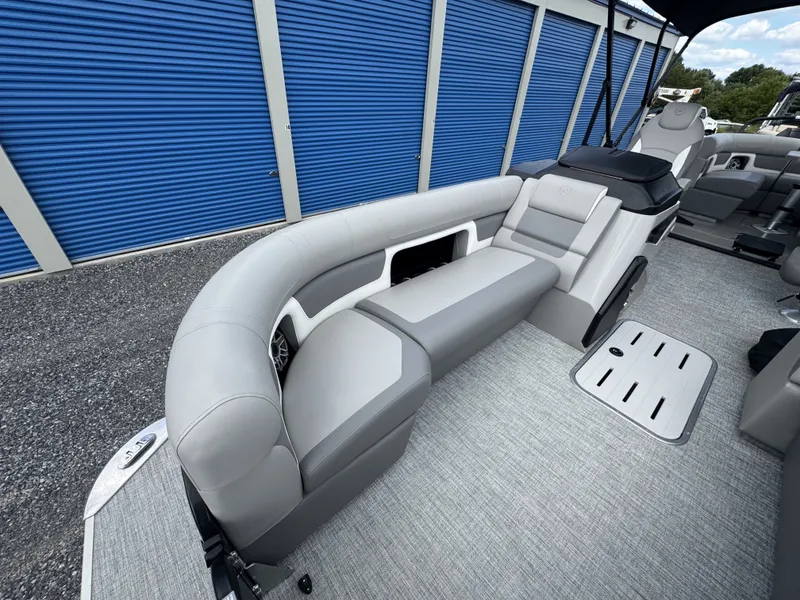 Slide: The Image of Premier Solaris Rev 250 2025 - 29