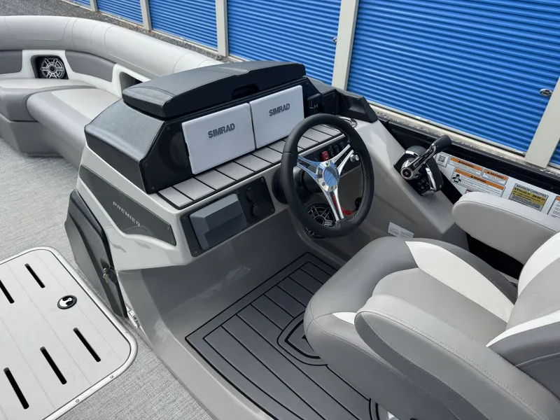 Slide: The Image of Premier Solaris Rev 250 2025 - 32