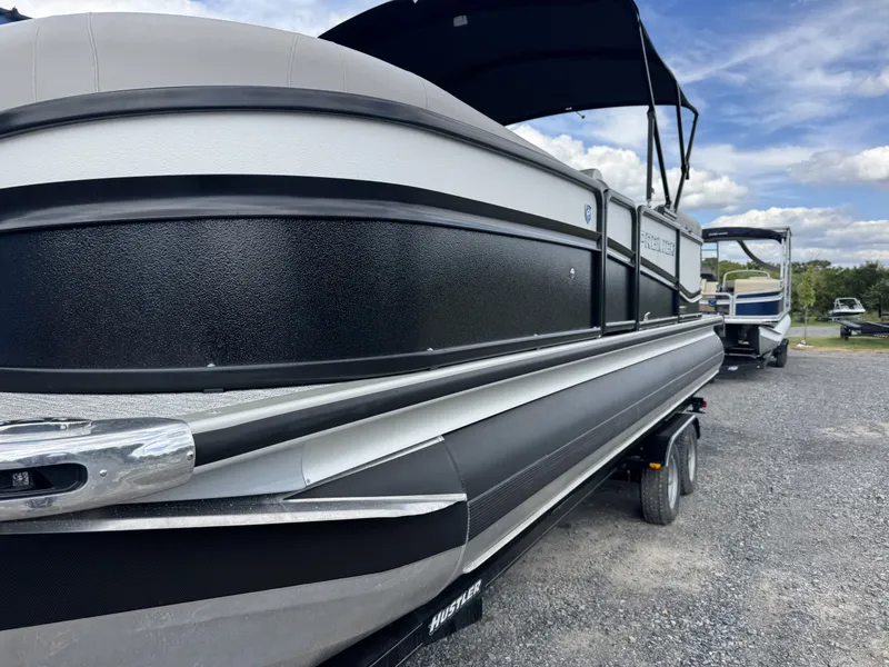 Slide: The Image of Premier Solaris Rev 250 2025 - 4