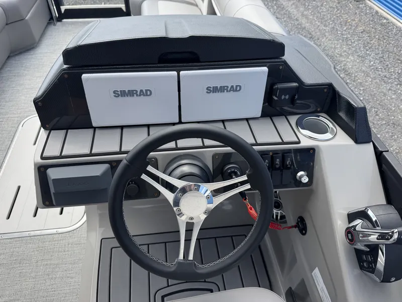 Slide: The Image of Premier Solaris Rev 250 2025 - 9