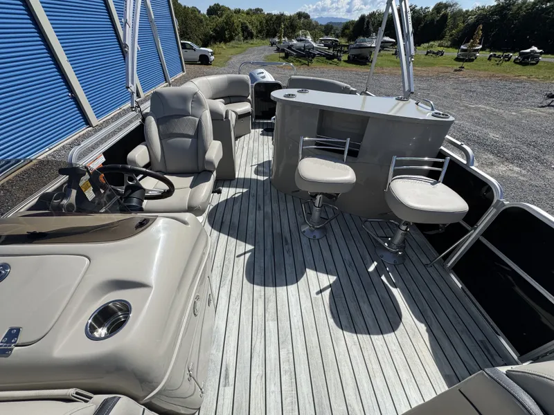 Slide: The Image of Berkshire STS Entertainment Series 23E 2.0 2016 - 6