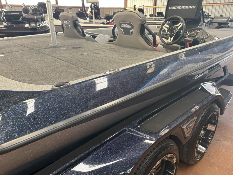 Slide: The Image of Skeeter FXR20 Select 2023 - 16