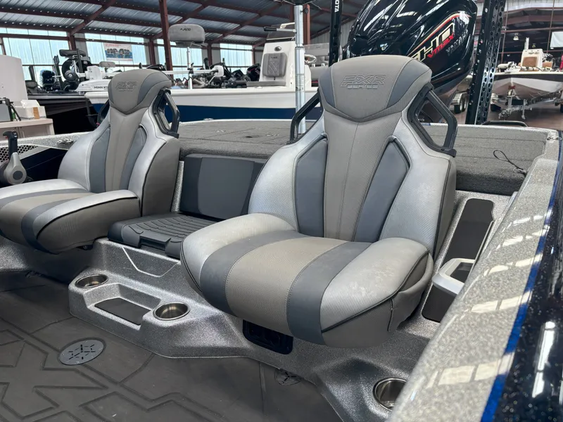 Slide: The Image of Skeeter FXR20 Select 2023 - 20