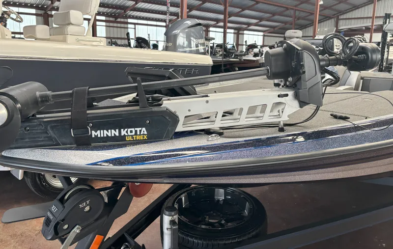 Slide: The Image of Skeeter FXR20 Select 2023 - 7