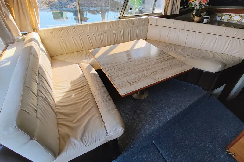 Slide: The Image of Salon/Dinette - 12