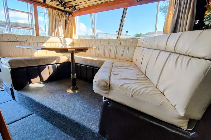 Slide: The Image of Salon/Dinette - 13