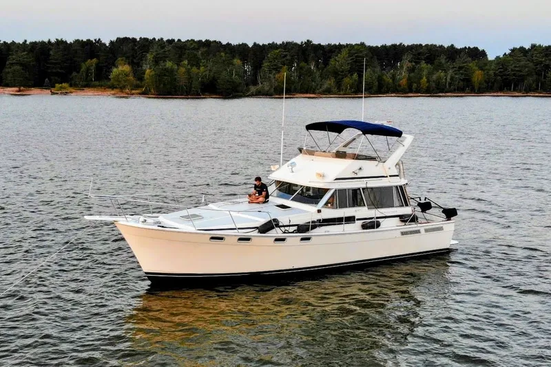 Slide: The Image of Bayliner 3870 Motoryacht 1986 - 2