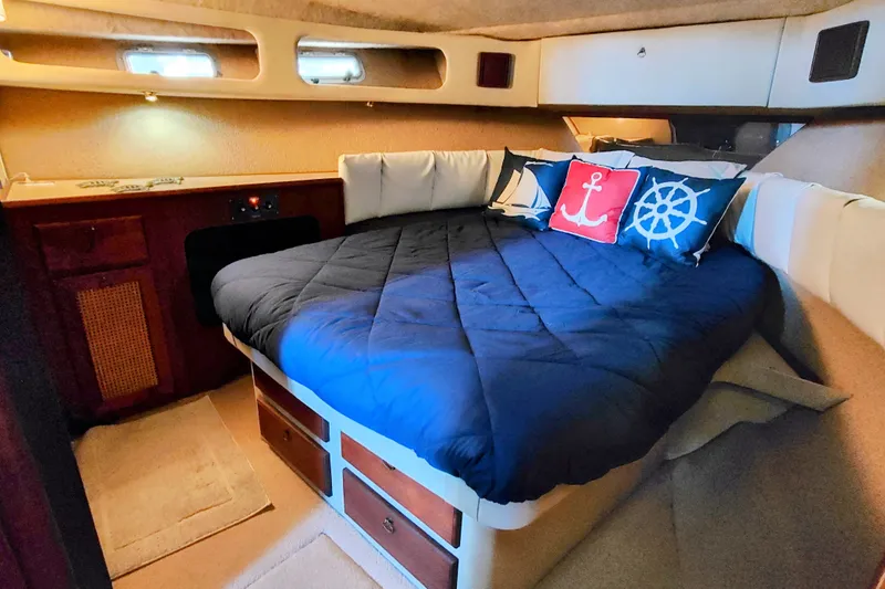 Slide: The Image of Master Stateroom - 25