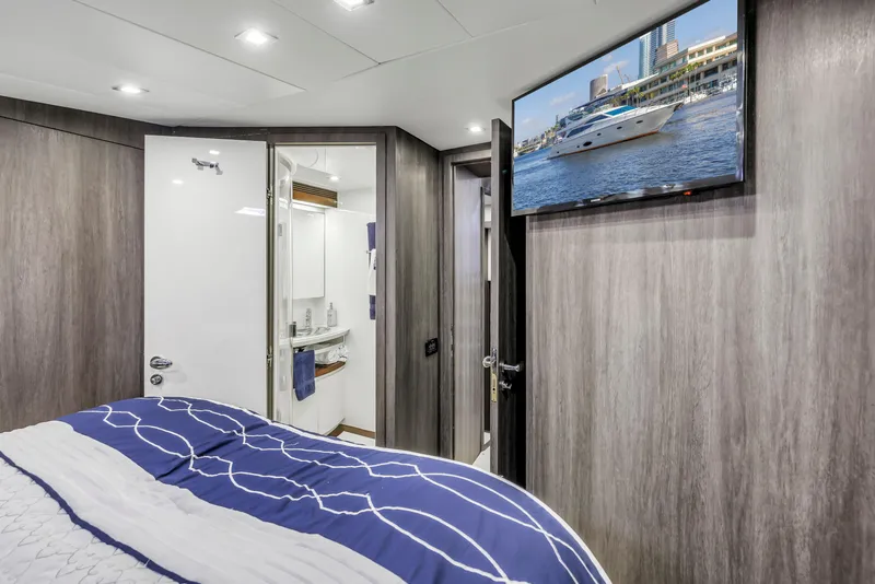 Slide: The Image of Uniesse 65 MY 2009 - 51