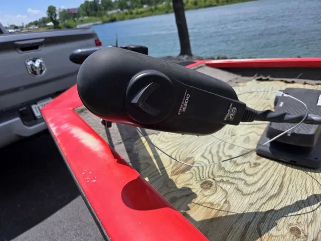 Slide: The Image of Tracker PRO TEAM 175 SE 2004 - 10