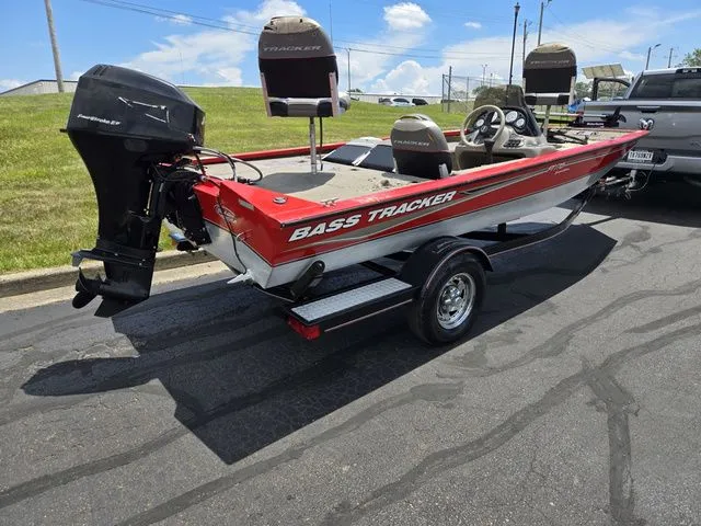 Slide: The Image of Tracker PRO TEAM 175 SE 2004 - 4