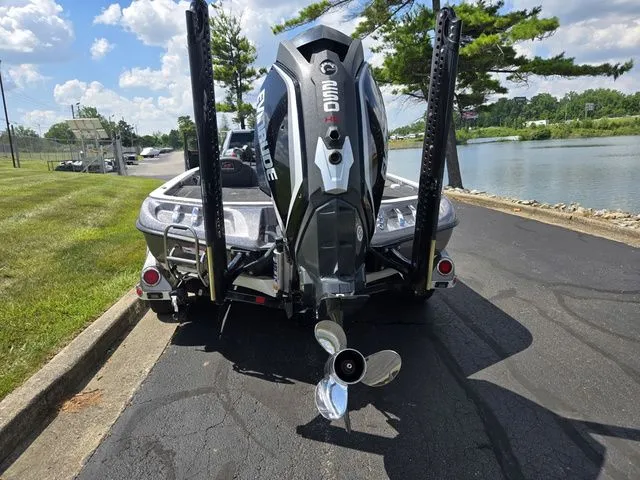 Slide: The Image of Ranger Z520 Comanche 2018 - 3