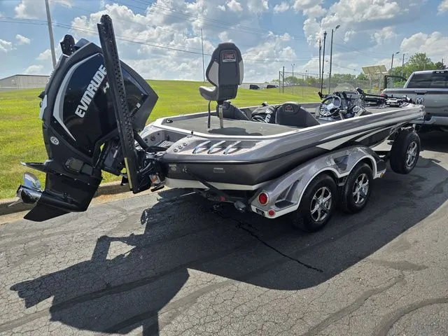 Slide: The Image of Ranger Z520 Comanche 2018 - 4