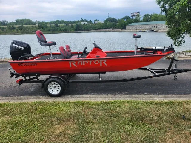 Slide: The Image of Caravelle Raptor 180 Bass 2021 - 11