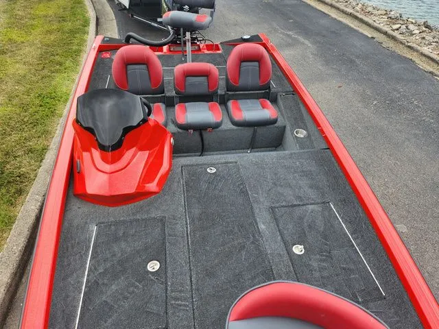 Slide: The Image of Caravelle Raptor 180 Bass 2021 - 20