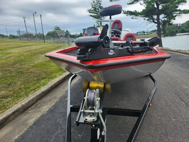 Slide: The Image of Caravelle Raptor 180 Bass 2021 - 8