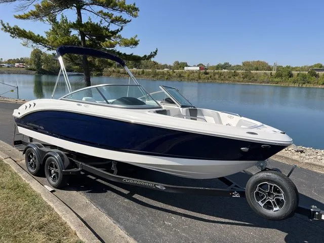 Slide: The Image of Chaparral 21 SSi 2025 - 3