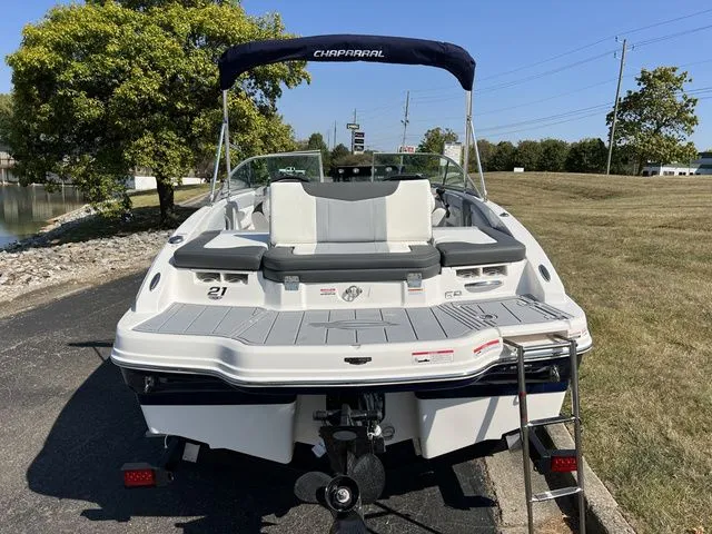 Slide: The Image of Chaparral 21 SSi 2025 - 5