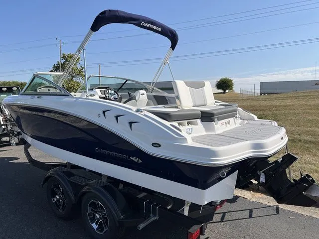 Slide: The Image of Chaparral 21 SSi 2025 - 6