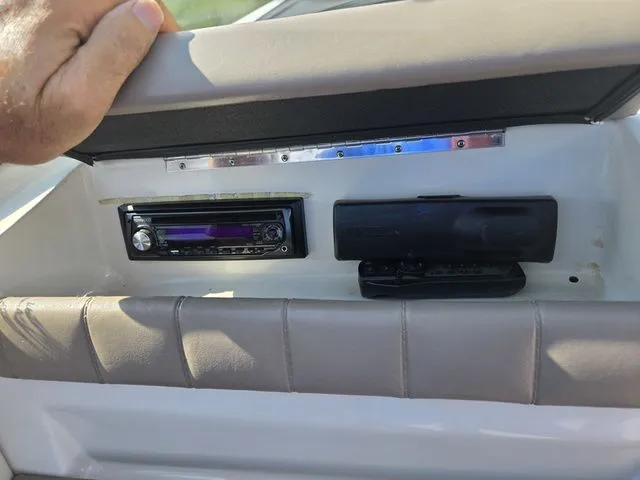 Slide: The Image of Regal 176 SE 1998 - 32