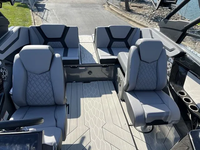 Slide: The Image of Yamaha 222XD Only 1 Black Left! 2025 - 21