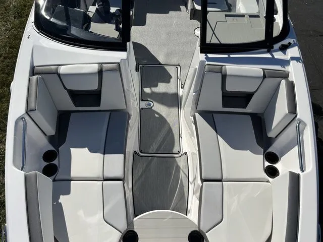 Slide: The Image of Yamaha SX220 Only 1 Yacht Blue Left! 2025 - 17