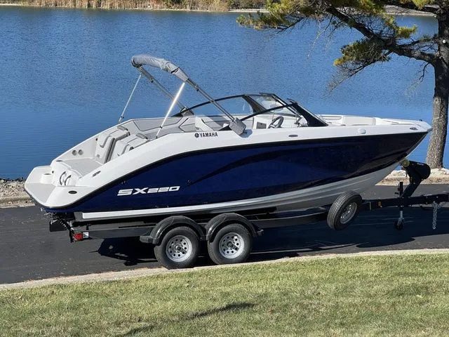 Slide: The Image of Yamaha SX220 Only 1 Yacht Blue Left! 2025 - 2