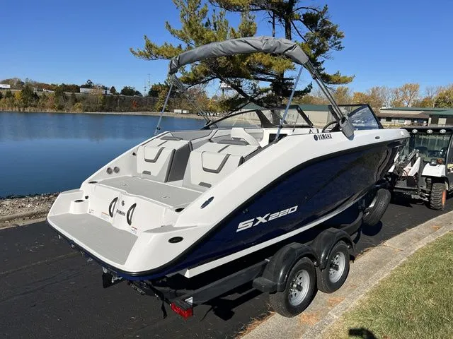 Slide: The Image of Yamaha SX220 Only 1 Yacht Blue Left! 2025 - 5