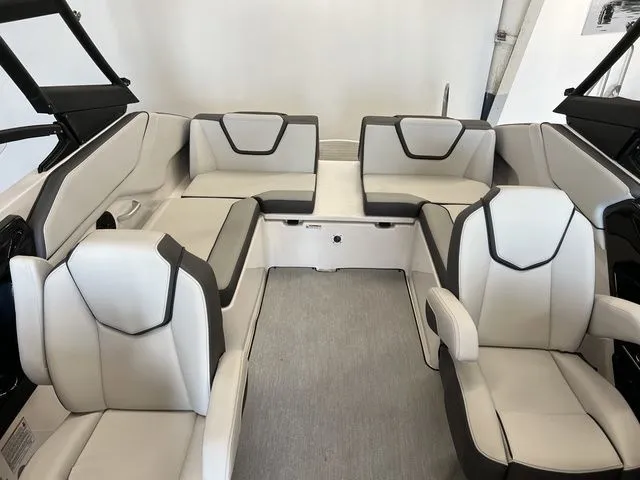 Slide: The Image of Yamaha AR250 Both Colors In Stock 2025 - 13