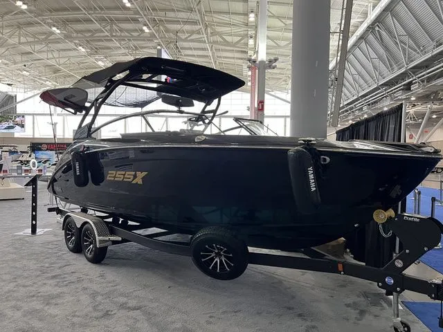 Slide: The Image of Yamaha 255XD SURF Only 1 Navy/Mist Gray Left! 2025 - 4