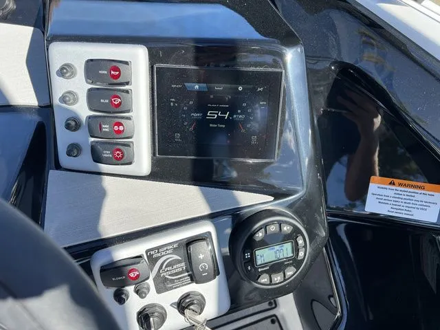 Slide: The Image of Yamaha AR 220 Only 1 Blue Left! 2025 - 14