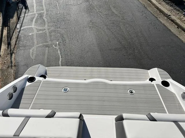 Slide: The Image of Yamaha AR 220 Only 1 Blue Left! 2025 - 20