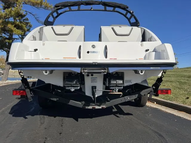 Slide: The Image of Yamaha AR 220 Only 1 Blue Left! 2025 - 7