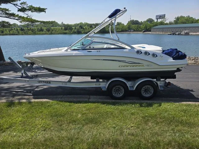 Slide: The Image of Chaparral SSI SPORT BOAT 196 SSI 2011 - 10