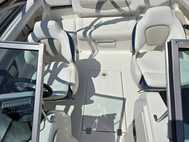 Slide: The Image of Chaparral SSI SPORT BOAT 196 SSI 2011 - 23