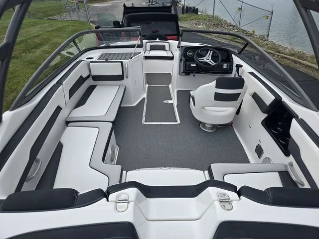 Slide: The Image of Yamaha AR195 2019 - 11