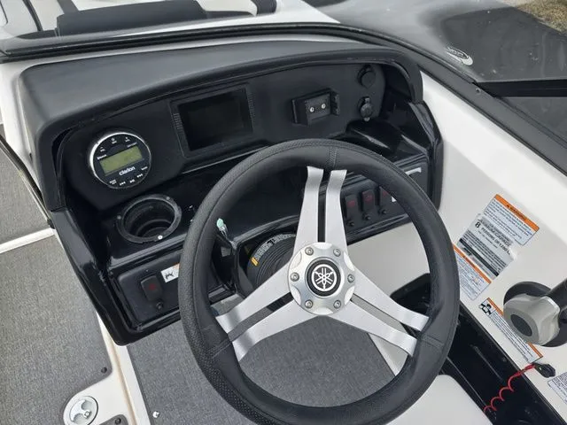 Slide: The Image of Yamaha AR195 2019 - 13