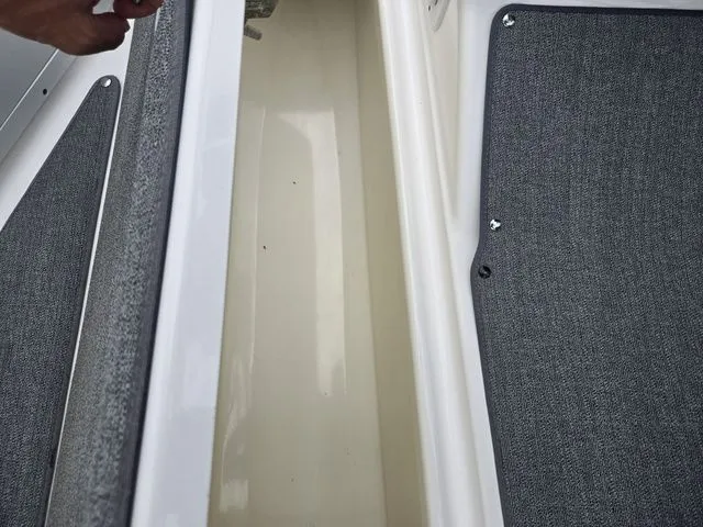 Slide: The Image of Yamaha AR195 2019 - 15