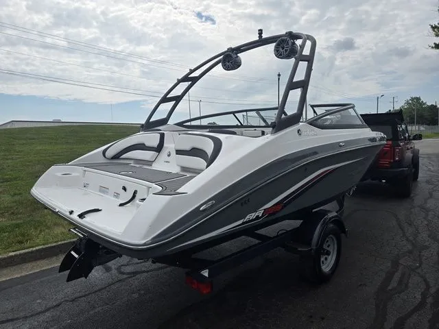 Slide: The Image of Yamaha AR195 2019 - 4