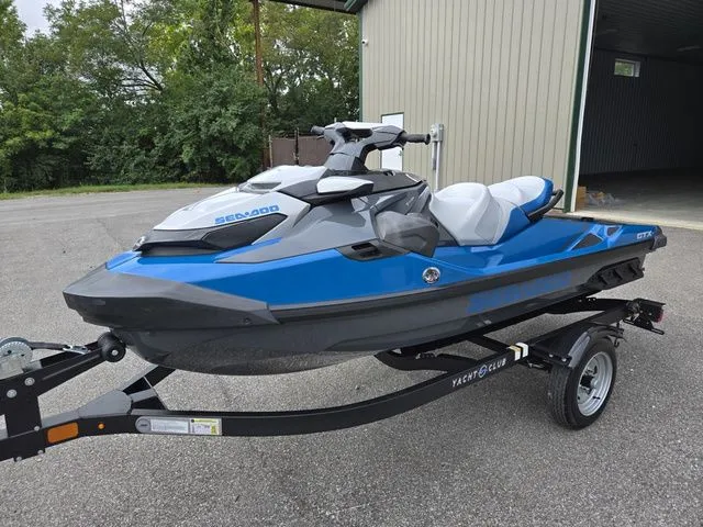 Slide: The Image of Sea-Doo GTX 230 Rotax® 1500 HO ACE™ W/Sound System 2019 - 6