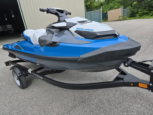 Slide: The Image of Sea-Doo GTX 230 Rotax® 1500 HO ACE™ W/Sound System 2019 - 9