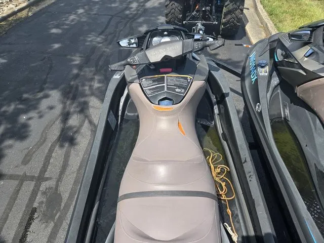 Slide: The Image of Sea-Doo GTX 2016 - 3