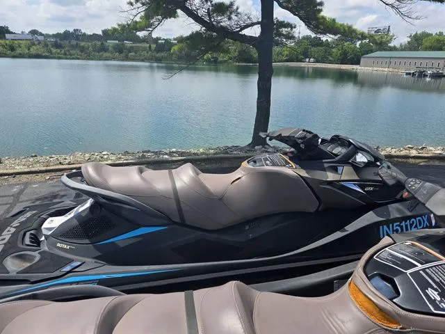 Slide: The Image of Sea-Doo GTX 2016 - 7