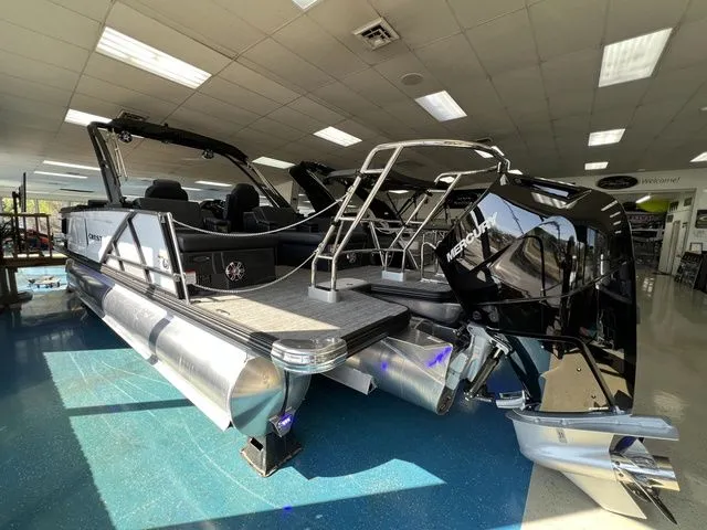 Slide: The Image of Crest Caribbean Sport 230 SLRC W/ 350HP Verado V10! 2025 - 7