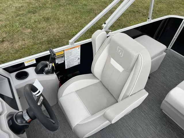 Slide: The Image of Godfrey Xperience 2086FX Fish 2025 - 12