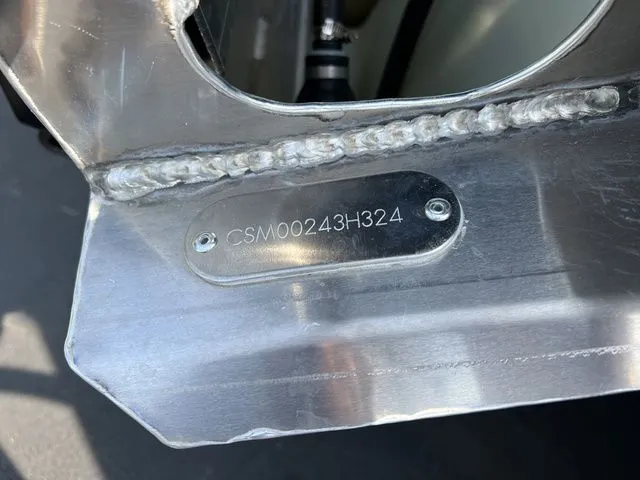 Slide: The Image of Crest Classic LX 220 C4 Fish Bi-Toon 2024 - 23