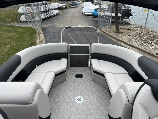 Slide: The Image of South Bay 222 RS LE 2025 - 10