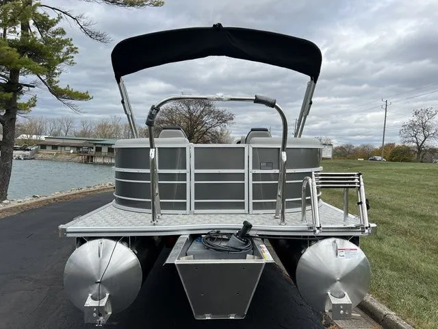 Slide: The Image of South Bay 222 RS LE 2025 - 3