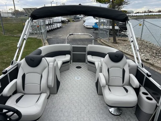 Slide: The Image of South Bay 222 RS LE 2025 - 9